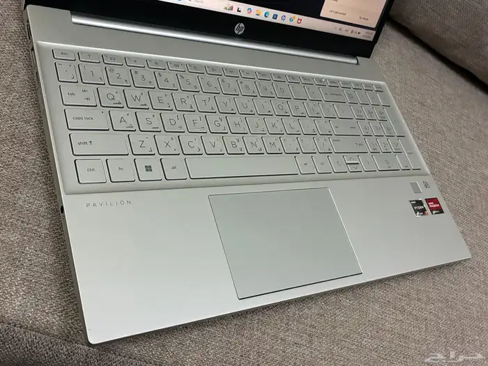 لابتوب إتش بي بافليون معالج رايزن 7 نظيف كامل اغراضه 4