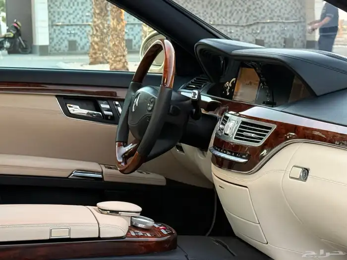 مرسيدس بانوراما 2008 فل كامل 350 لارج AMG 29