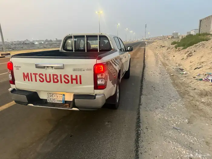 للبيع ميستوبيشي 2020 200L 5