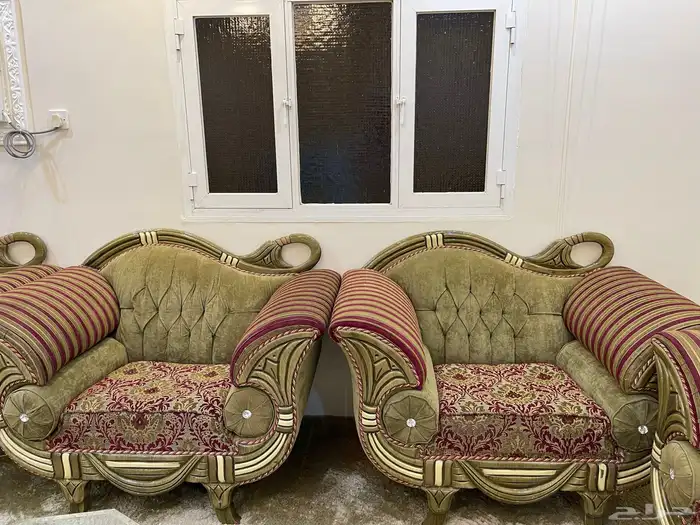 طقم كنب نظيف خالي من العيوب 2