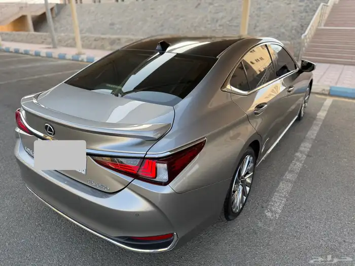 لكزس Es250 موديل 2023 5