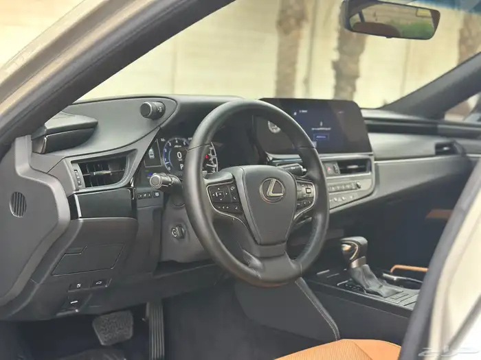 لكزس ES250 2023 AA بنزين 13