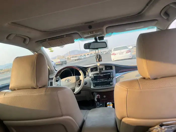 تويوتا افالون 2012 ابيض لؤلؤي 0