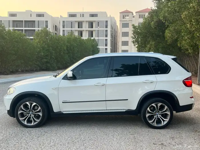 بي إم دبليو X5 12