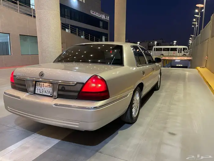 فورد ماركيز 2010 امريكي 3