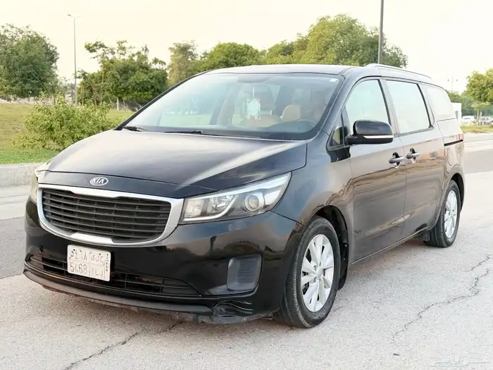 كيا كارنفال 2015 للبيع نضيفه 2