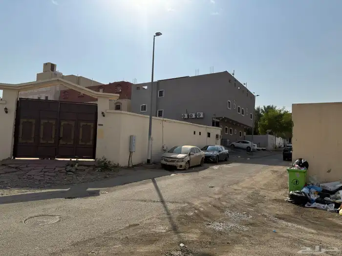 ارض مبني عليها استراحة بموقع متميز 5