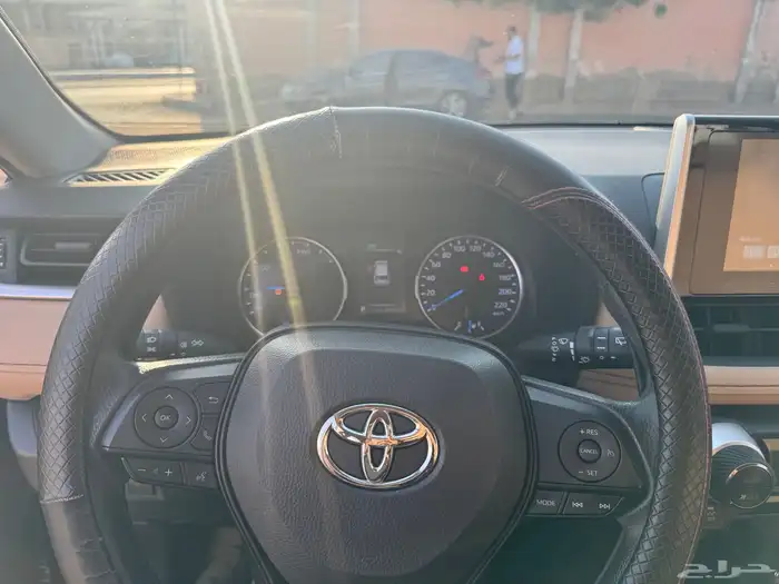 Rav4 Hybrid 4x2 2023 for Sale 10
