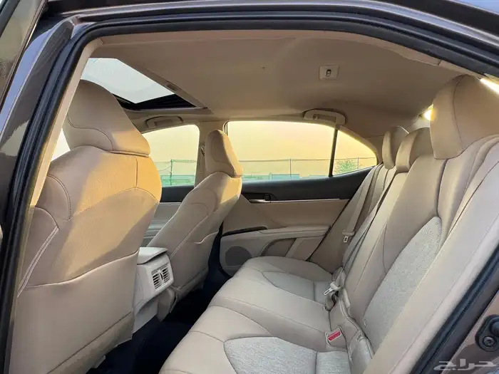 تويوتا كامري GLE بنزين 2020 10