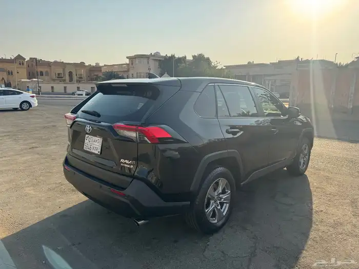 Rav4 Hybrid 4x2 2023 for Sale 6