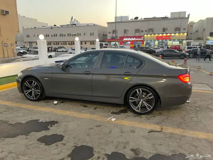 عرض خاص bmw 520 2012 حد 28 الف 3