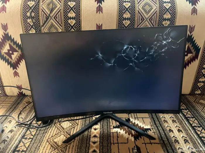 شاشه ميه وعشرين فريم 0