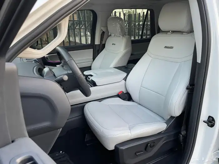 فورد اكسبديشن 2025 بلاتينيوم عداد (3 الاف) قمه بالنظافه 16