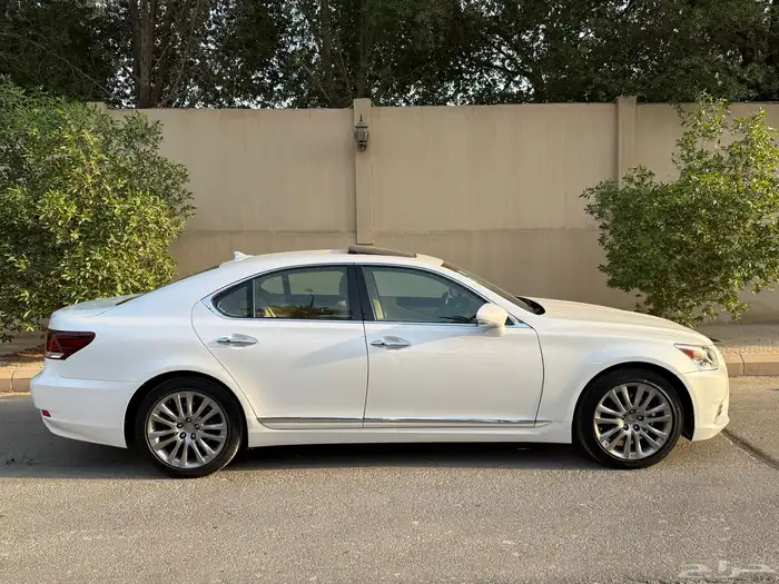لكزس LS460 2013 8