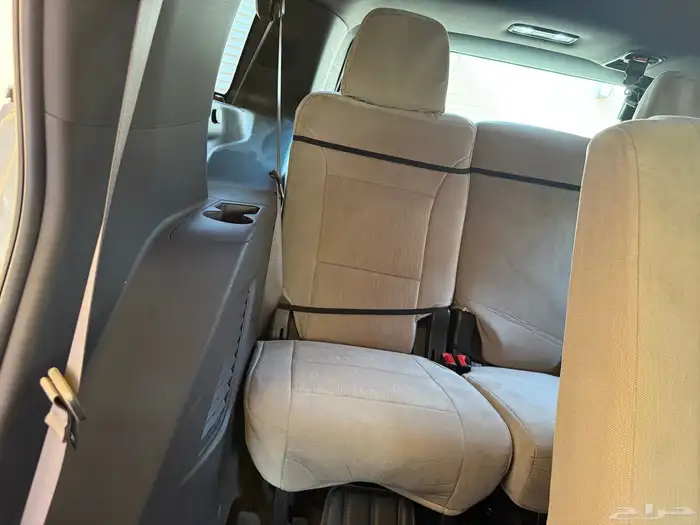 جمس يوكن المديل 2023 قصير دبل SEL سعودي اللون سمنتي 61