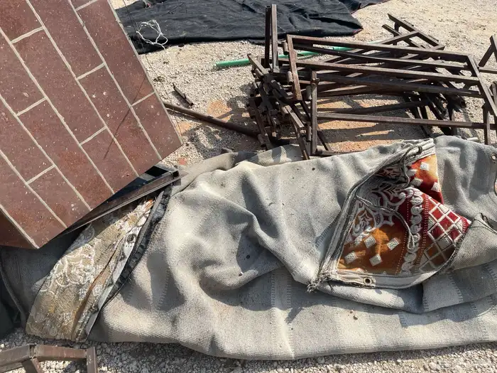 للبيع خيمة كبيرة 3