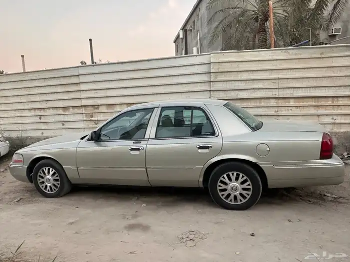 للبيع فورد 2005 4