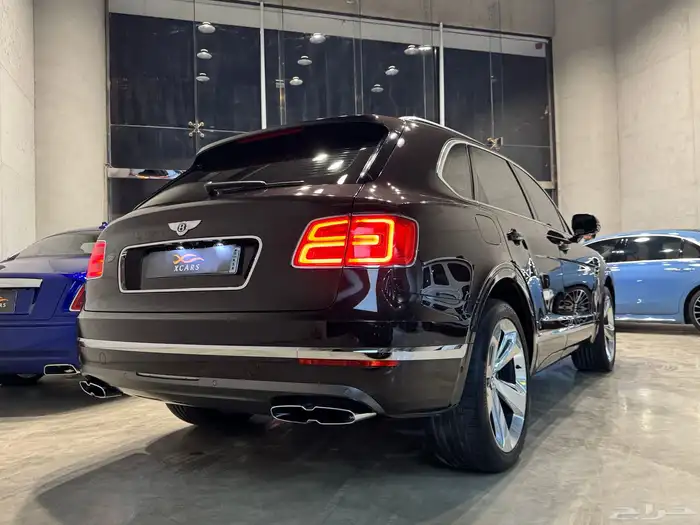 بنتلي Bentayga موديل 2020م (وارد ساماكو) 7