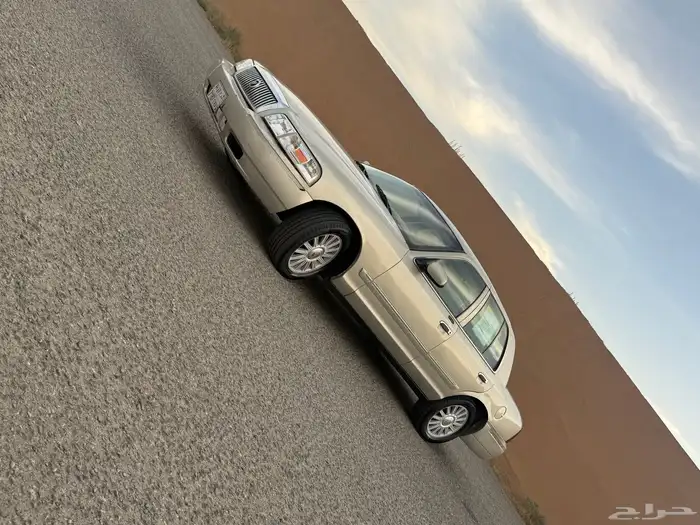 فورد 2009 جراند ماركيز 0