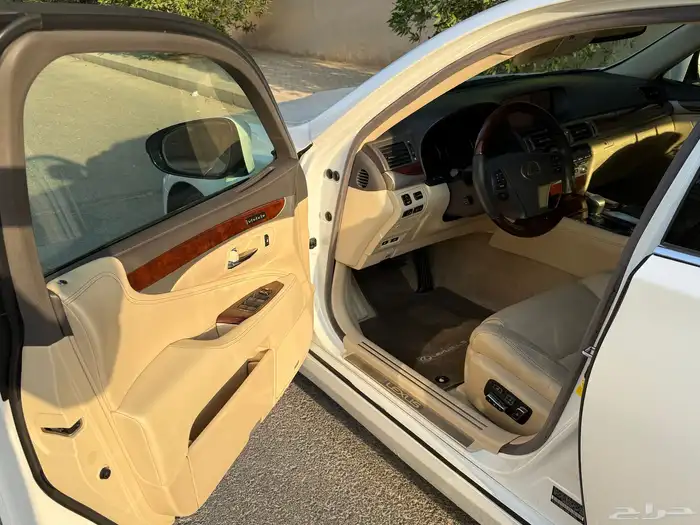 لكزس LS460 2013 10