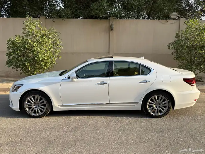 لكزس LS460 2013 3