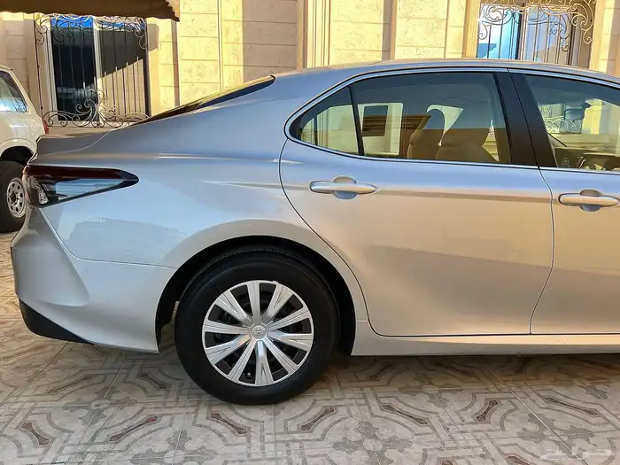 كامري 2022 LE عداد 78 الف 12
