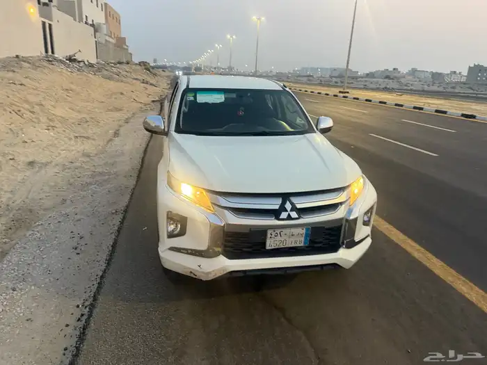 للبيع ميستوبيشي 2020 200L 0