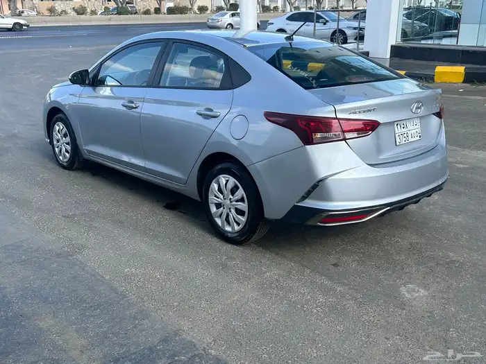 للبيع اكسنت 2021 5