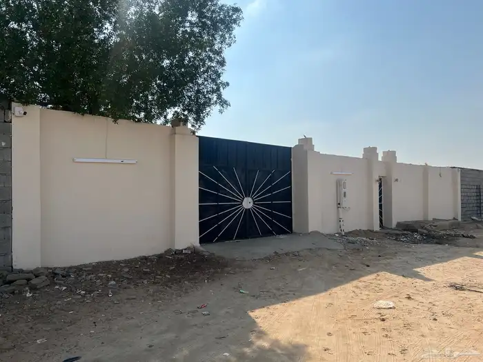 بيت شعبي مع حوش للايجار ملكان 0