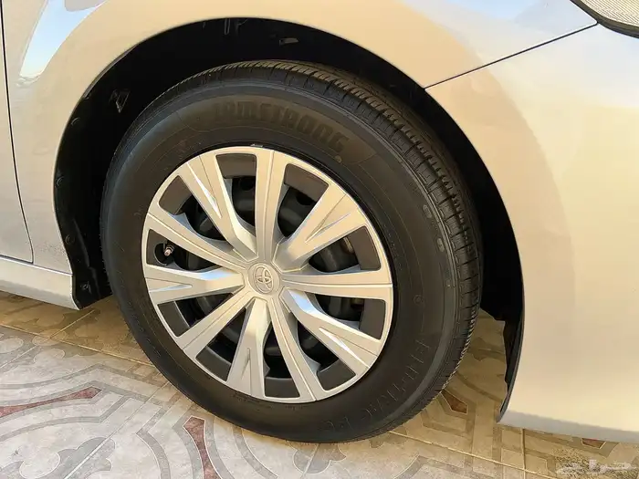 كامري 2022 LE عداد 78 الف 24