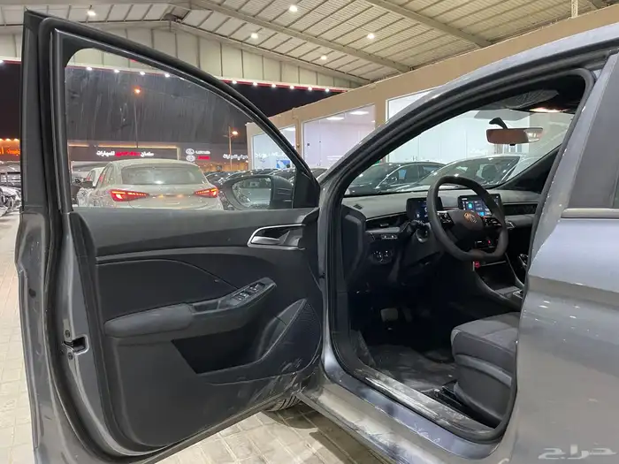 إم جي 3 - استاندر سعودي ( بنزين) 1.5L 7