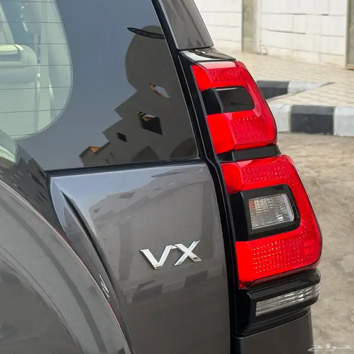 تويوتا برادو 2021 VX فل كامل 8