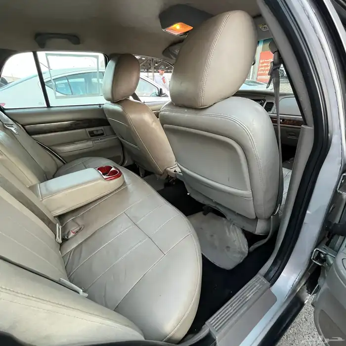 فورد فكتوريا 8