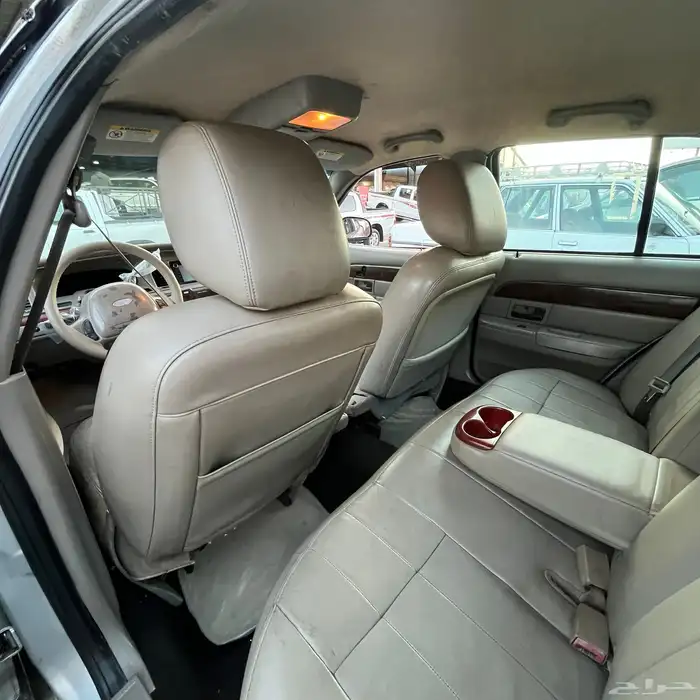 فورد فكتوريا 10