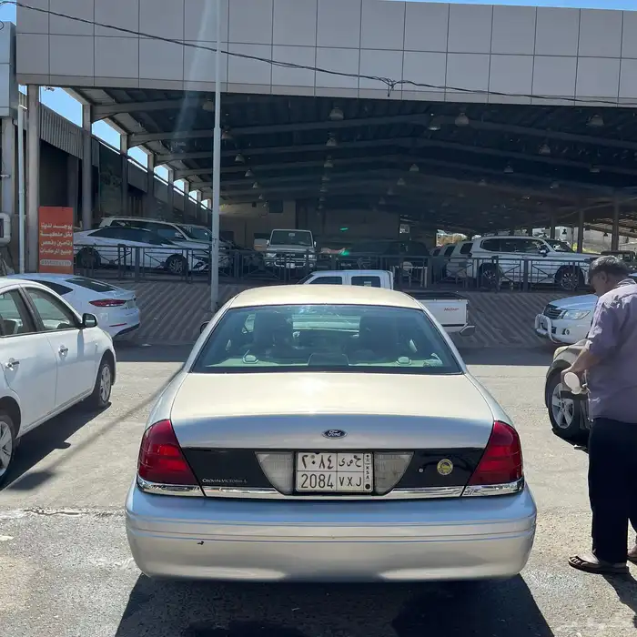 فورد فكتوريا 1