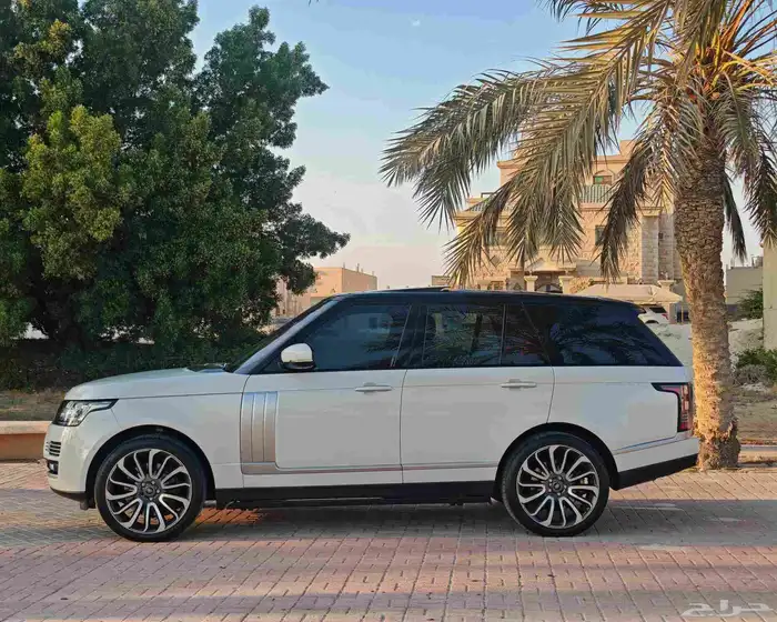 رينج روفر 2015 أوتوبيجرافي سوبر شارج أبيض لؤلؤي 4