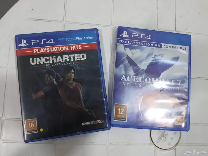 للبيع لعبتين بلايستيشن 4   نظيفة واستخدام بسيط 0