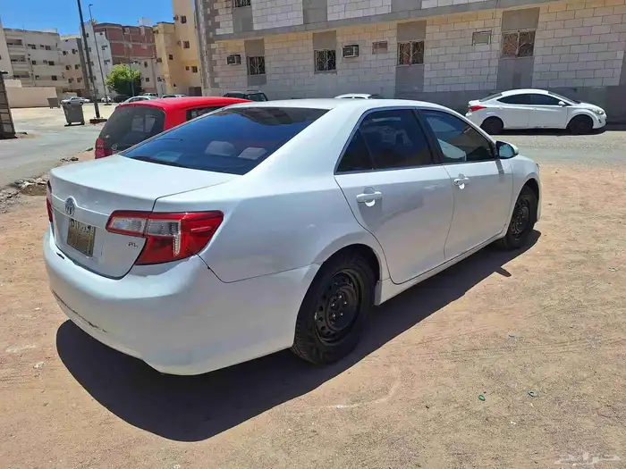 للبيع كامري موديل 2013 9