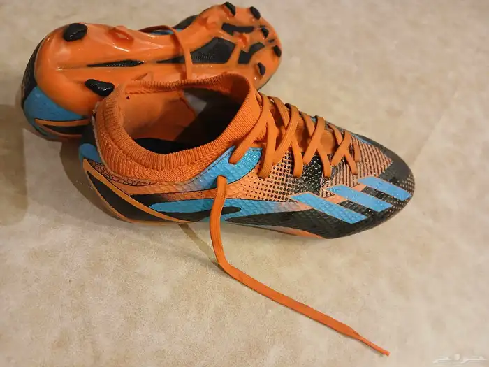 جزمة اديداس ميسي الحجم 36 إلى 37 2