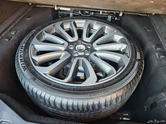 رينج روفر 2015 أوتوبيجرافي سوبر شارج أبيض لؤلؤي 21