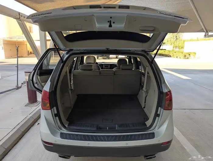 For Sale  Hyundai Veracruz 3.8L   2011 model 213000km N 4