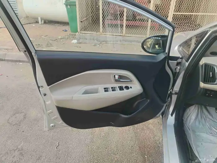 كيا ريو هاتشباك 2015 فل كامل 1