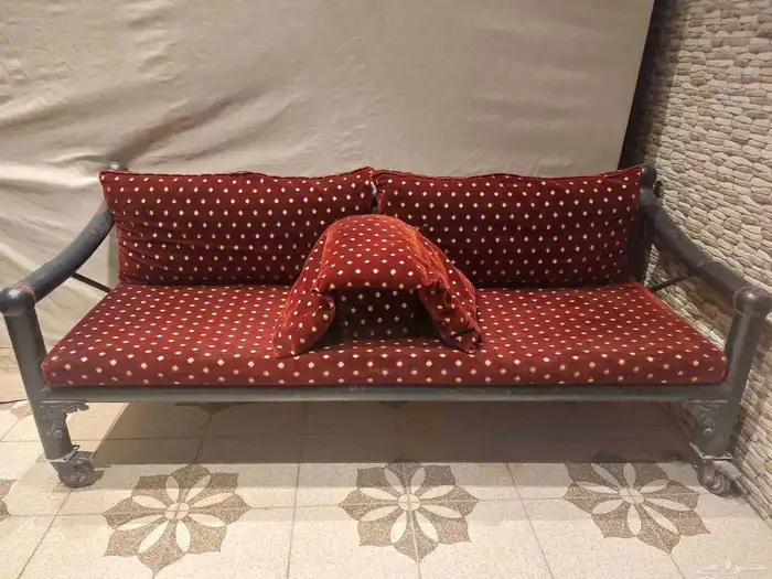 للبيع 2 كرسي خارجي ثنائي مقاس 2 متر 1