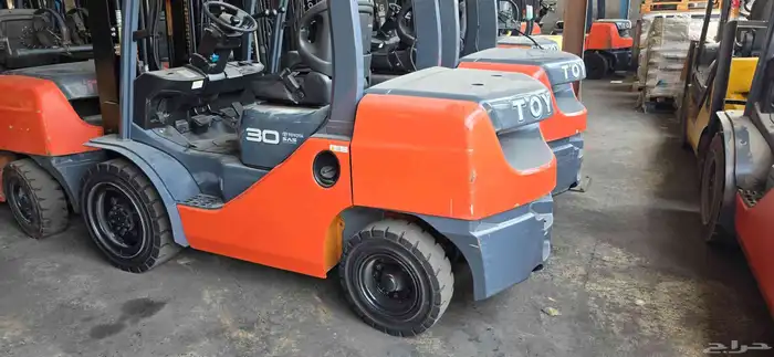 فوركلفت للايجار رافعة شوكية رافعات للايجار شهري يومي مشوار 0