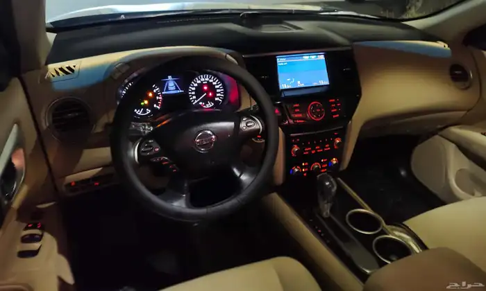 للبيع نيسان بثفايندر 2016 نظيفة بالاحساء 28