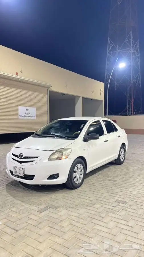 يارس 2008 قير ومكينه شرط ومتحركاتها طيبه القير عادي 0