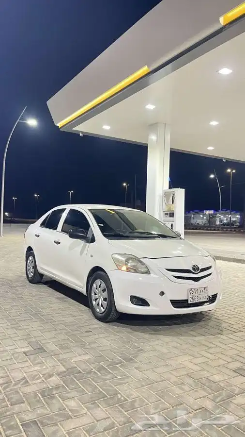 يارس 2008 قير ومكينه شرط ومتحركاتها طيبه القير عادي 2