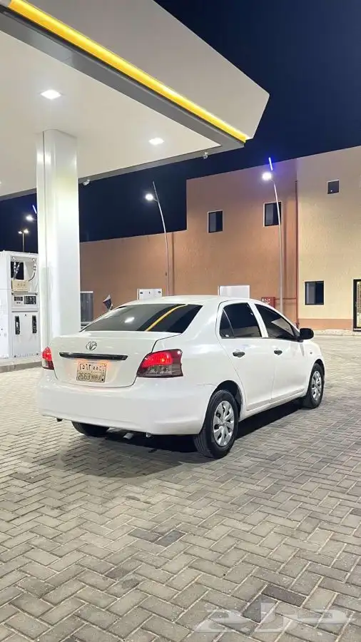 يارس 2008 قير ومكينه شرط ومتحركاتها طيبه القير عادي 1