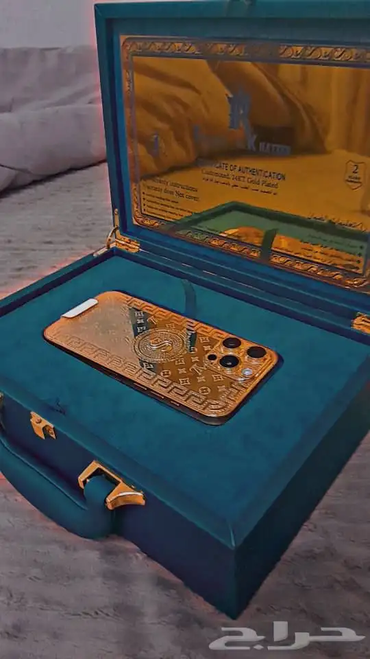 ايفون 16برو مكس مطلي بالذهب عيار 24 5