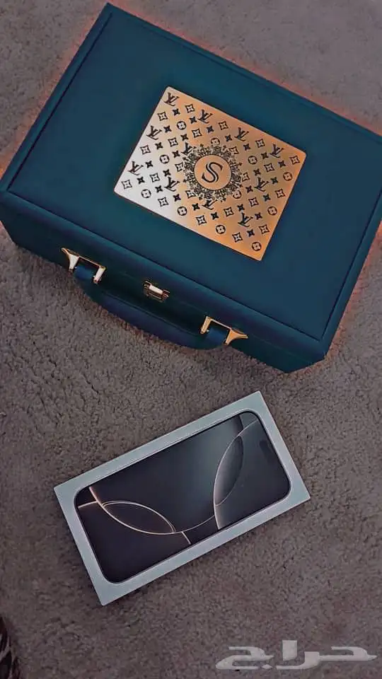 ايفون 16برو مكس مطلي بالذهب عيار 24 0